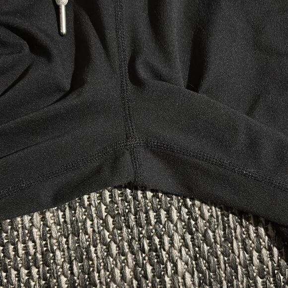 Vuori women’s performance joggers - Picture 3 of 8